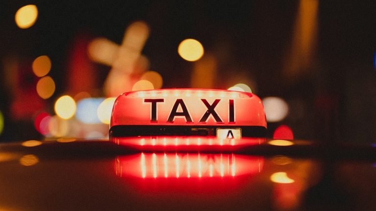 Taxi